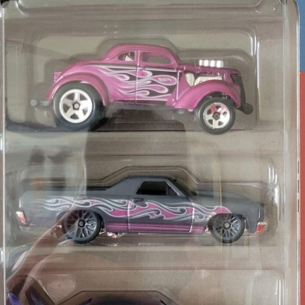 2019 HOT WHEELS, FLAMES COLLECTION, MINT IN THE PACKAGE!!!